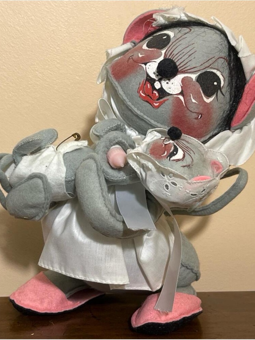 Annalee 1987 Collectible Large Mother Mouse with Baby